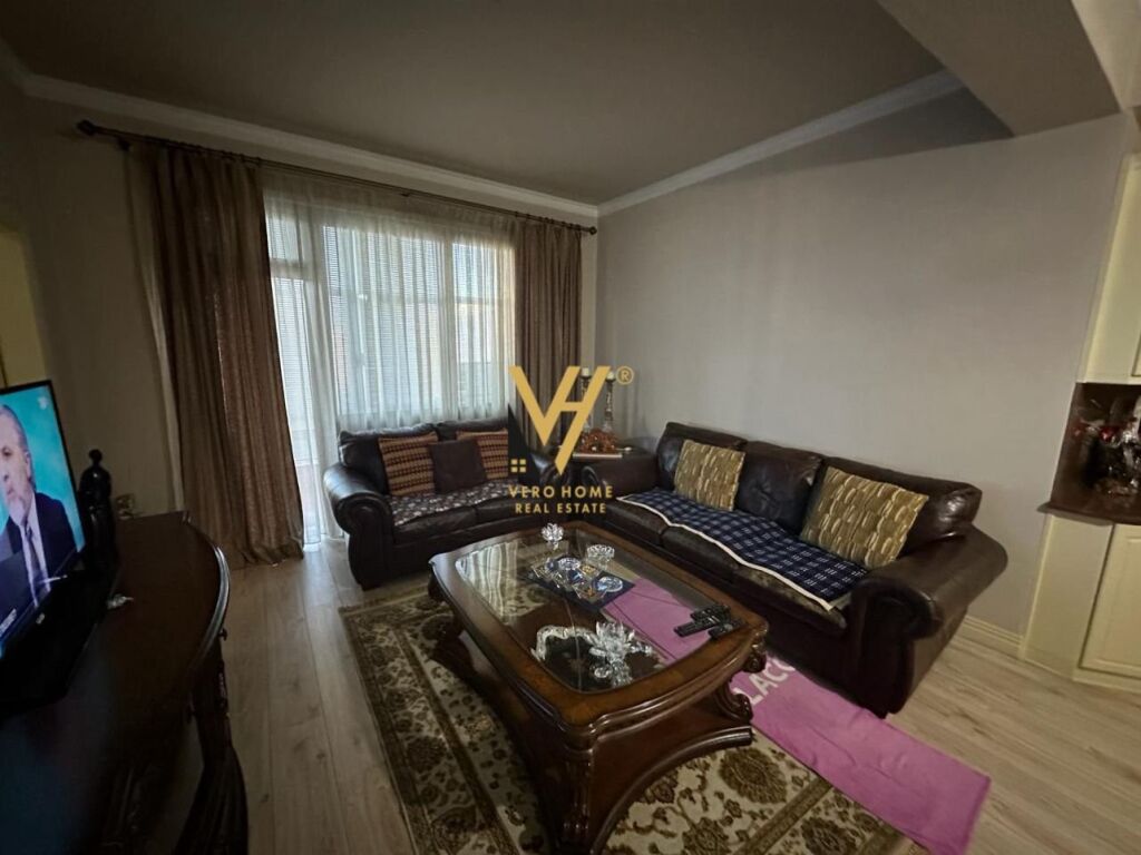 Shitet Apartament 3+1+2 pran Qendres Globe 135 m2