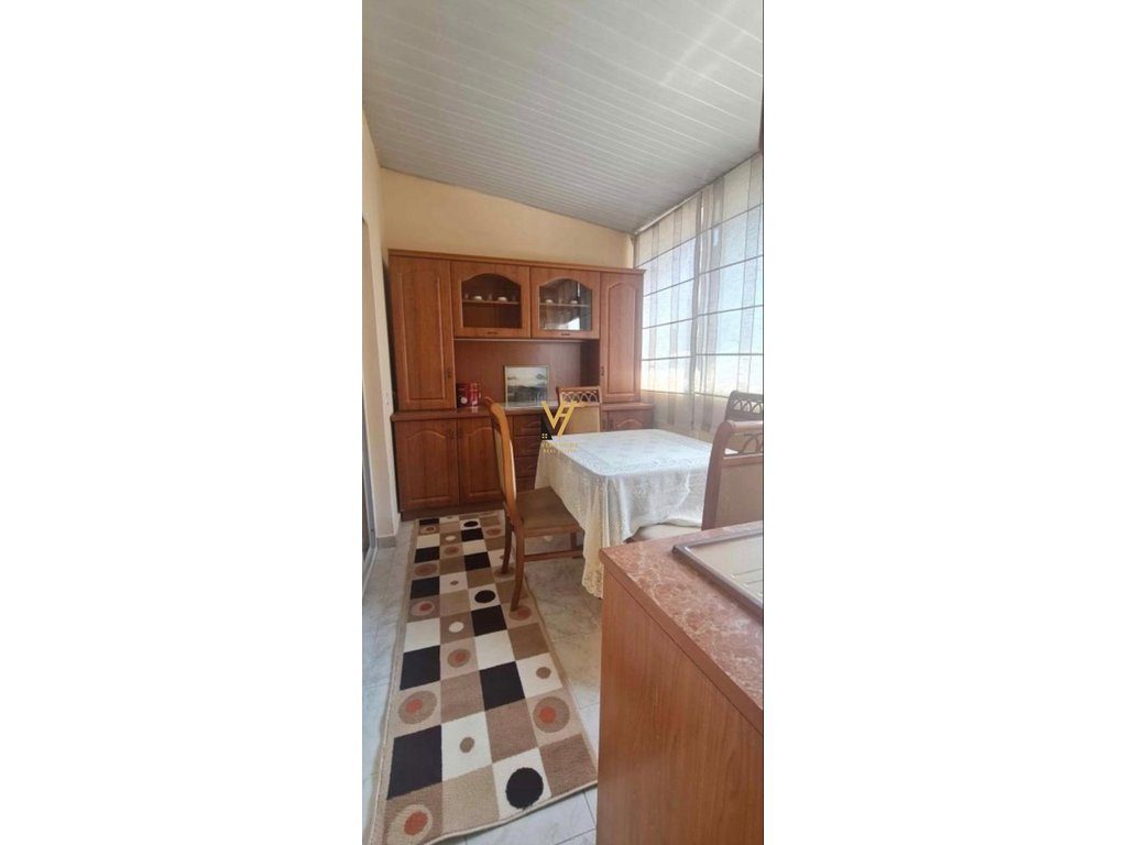 JEPET APARTAMENT 3+1 ME QIRA TE RR.DRITAN HOXHA 50.000 LEKE 4