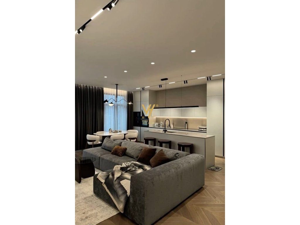 JEPET APARTAMENT 2+1+2 ME QERA NE LAPRAKE 1.000 EURO