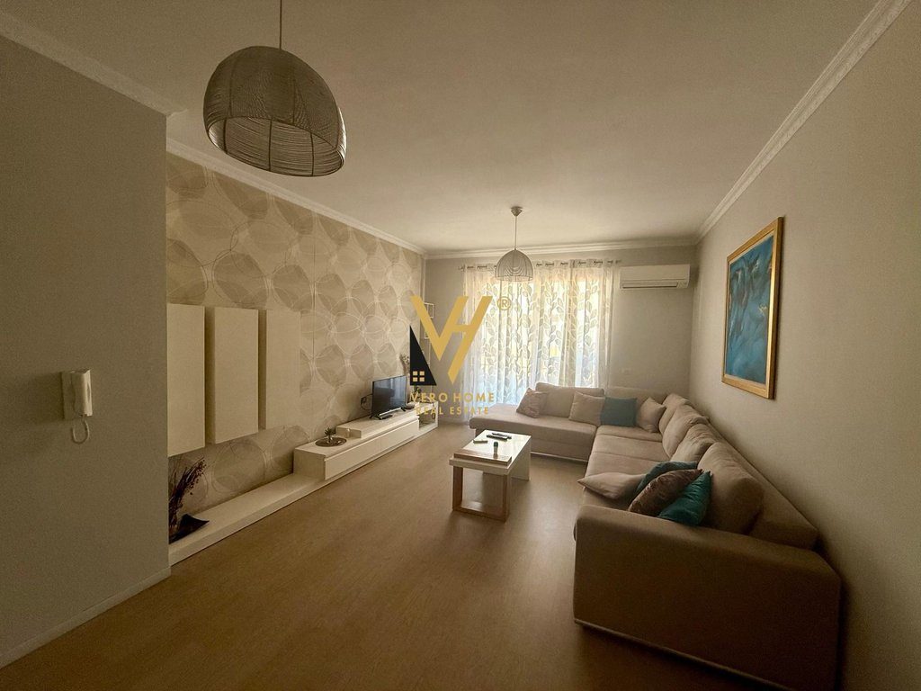 JEPET APARTAMENT 3+1+2+2BLK ME QERA NE ASTIR 60.000 LEKE