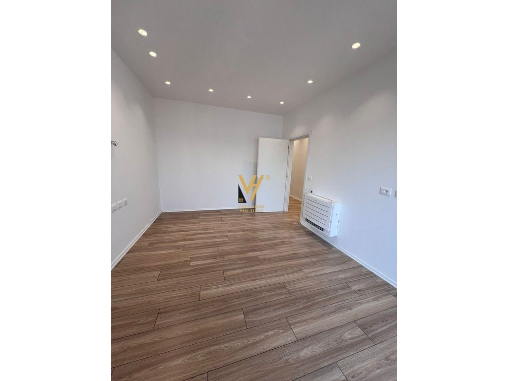 JEPET ZYRE 160M2 ME QERA TE GARDEN BUILDING 1.400 EURO 3
