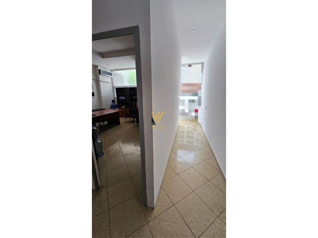 Shitet Ambient Biznesi te Kodra e Diellit 136 m2 4
