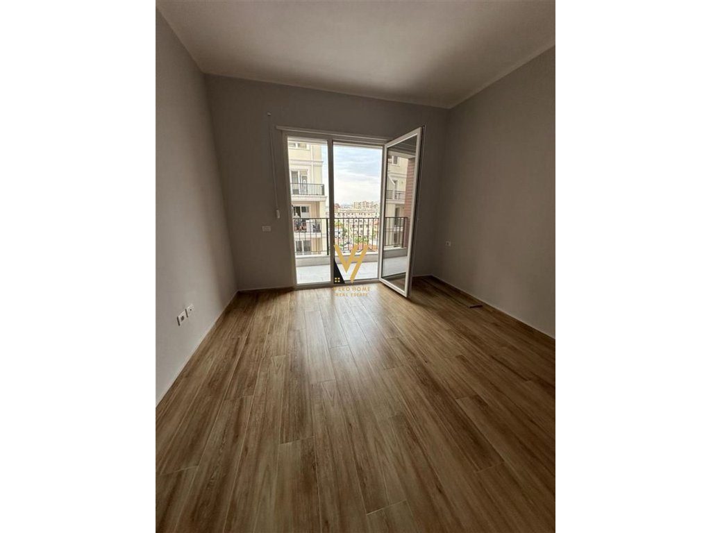 SHITET APARTAMENT 2+1+BLK NE KAMEZ 114.000 EURO 3