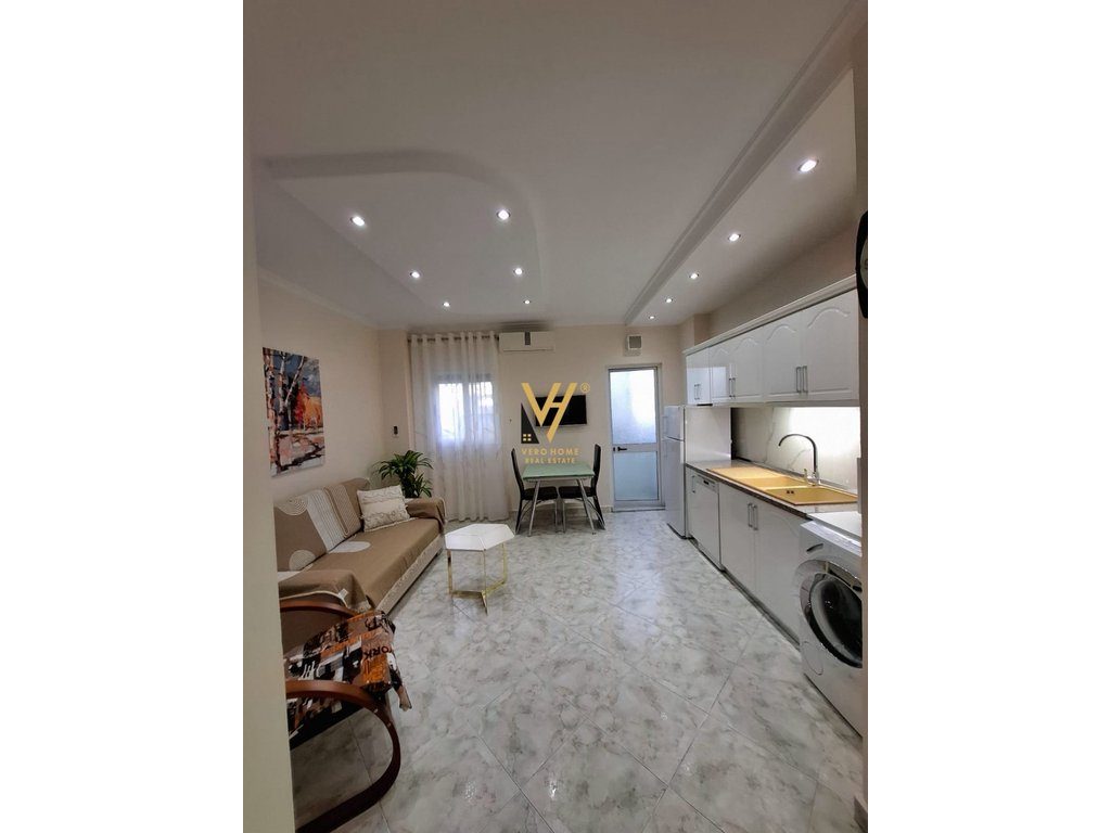 JEPET APARTAMENT 1+1 ME QERA TE KOMUNA E PARISIT 550 EURO