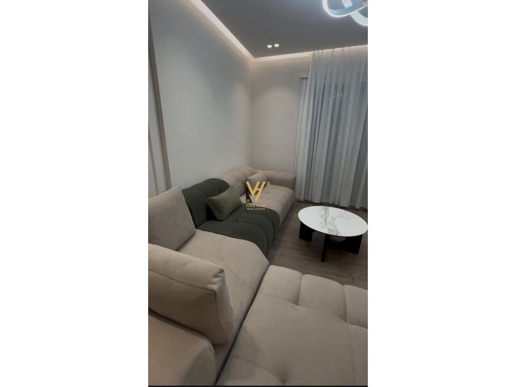 JEPET APARTAMENT 2+1 ME QIRA TE ROSE GARDEN, TEG 1.100 EURO 2