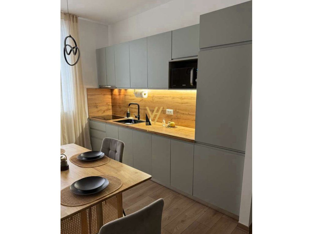 JEPET APARTAMENT 2+1 ME QERA NE QENDER 950 EURO 2
