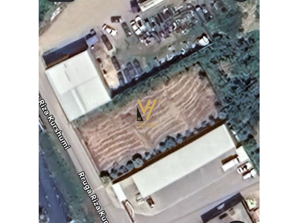 Shitet Toke te Rruga Riza Kurshumi , Durres 1.000 m2