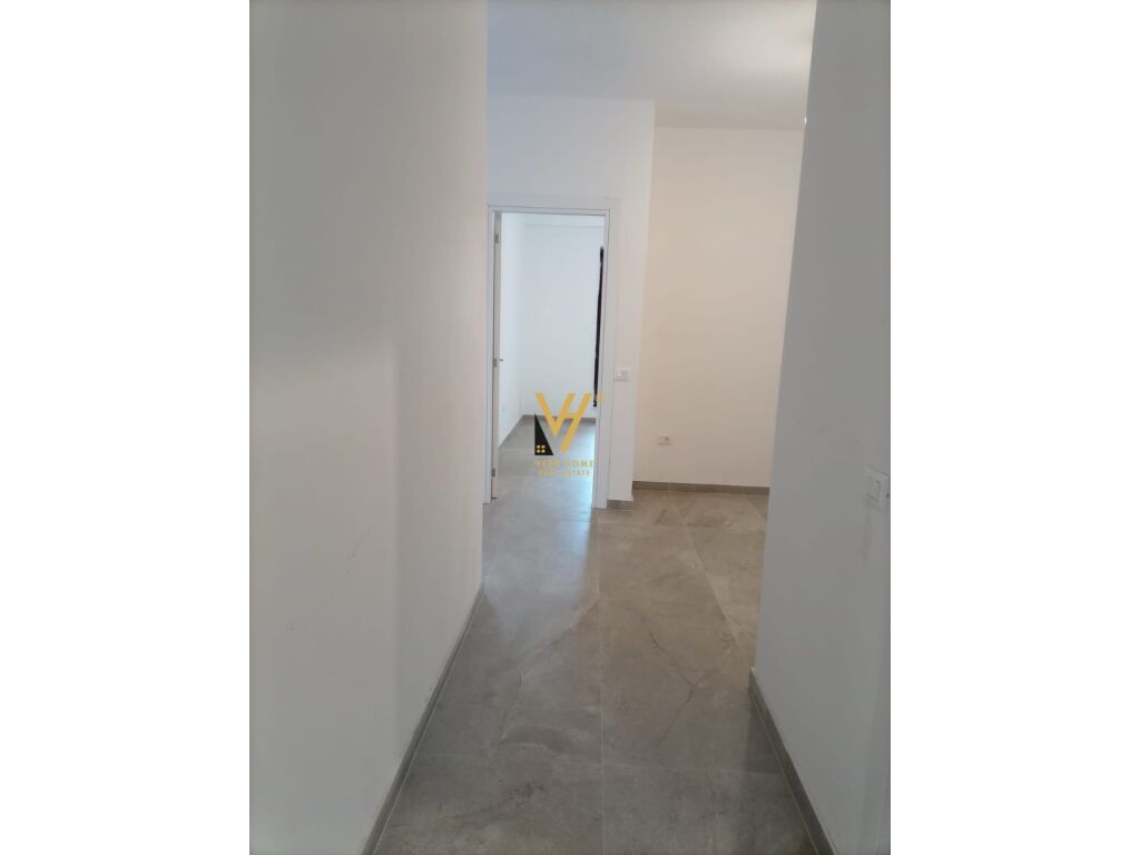 SHITET APARTAMENT 2+1 TE MYSLYM SHYRI 230.000 EURO 3