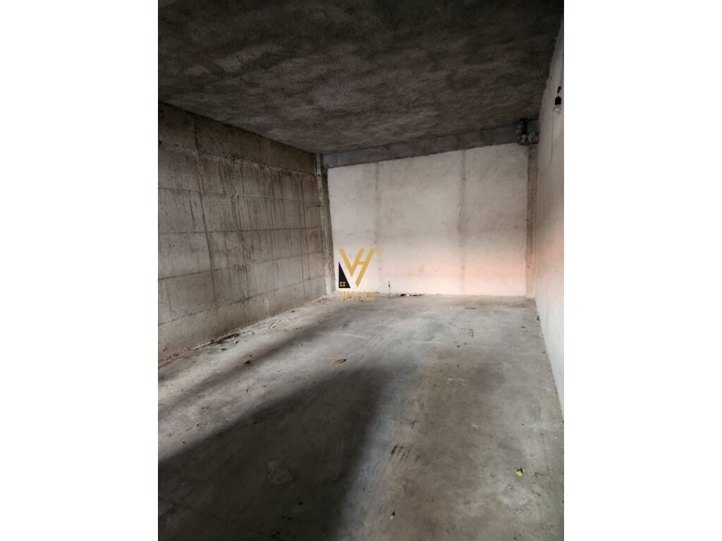 Jepet Garazhd me qera te Kodra e Diellit 30 m2