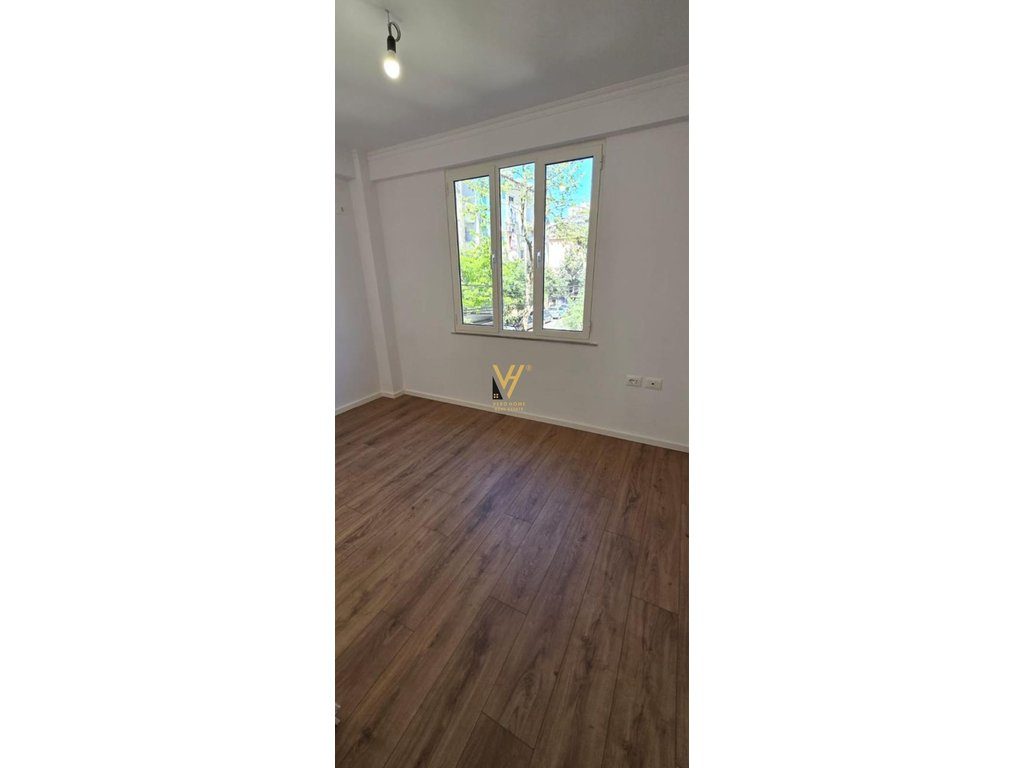 SHITET APARTAMENT 1+1+BLK TE MOZAIKU TIRANES 125.000 EURO 3