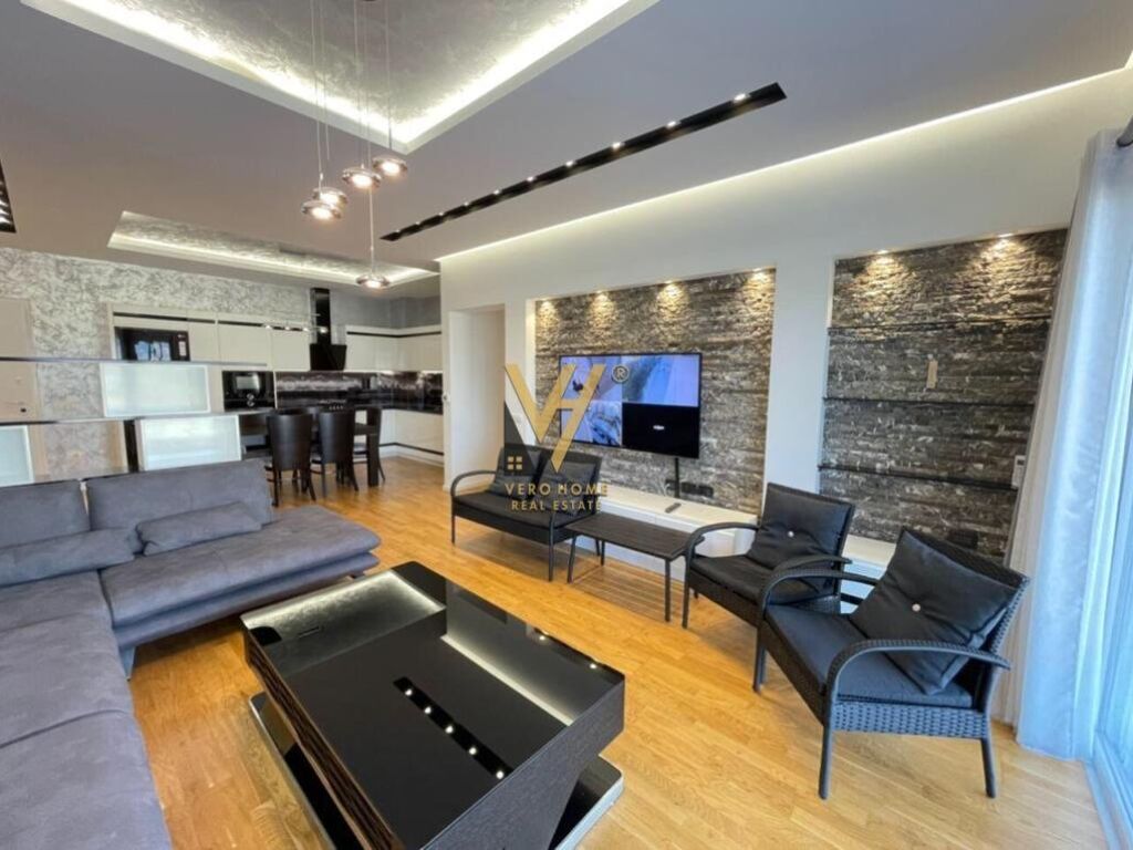 Shitet Apartament 2+1+2+garazhd te Kopshti Botanik 116 m2