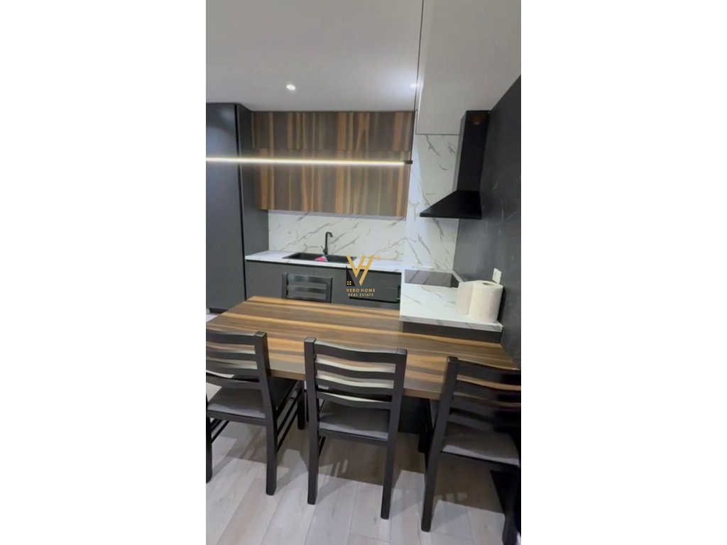 JEPET APARTAMENT 1+1+BLK ME QERA TE UNAZA E RE 65.000 LEKE 3
