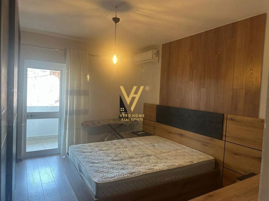 JEPET APARTAMENT 3+1+BLK ME QIRA TE RRUGA E DURRESIT 800 EURO 3