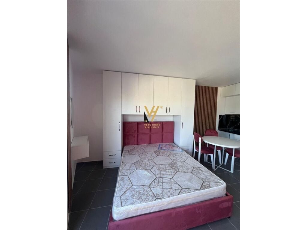 Shitet Garsoniere te Shkembi i Kavajes 43 m2 3