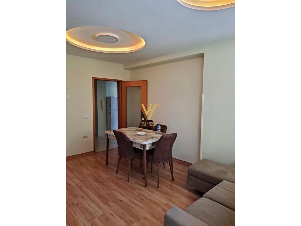 Jepet Apartament 1+1 me qera te Ish Restorant Durresi 70 m2 2