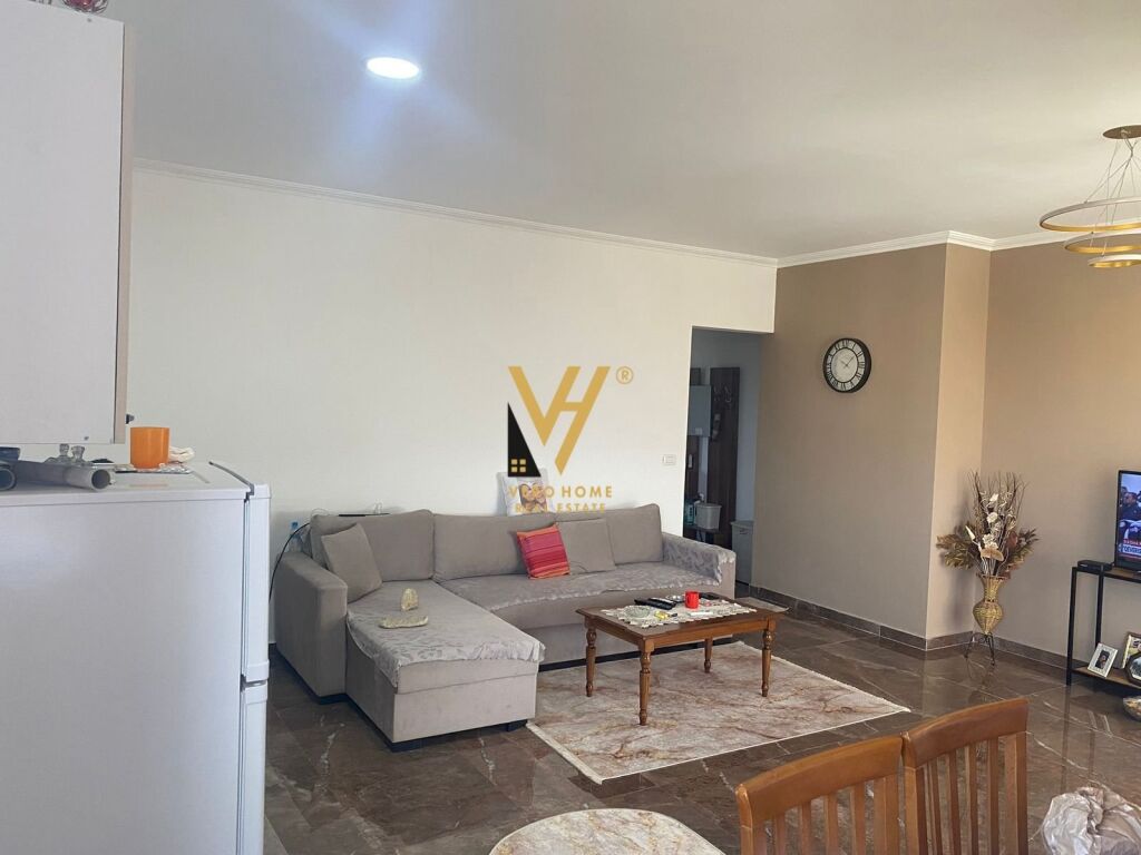 Shitet Apartament 2+1+ballkon ne Shkoze 91 m2 1