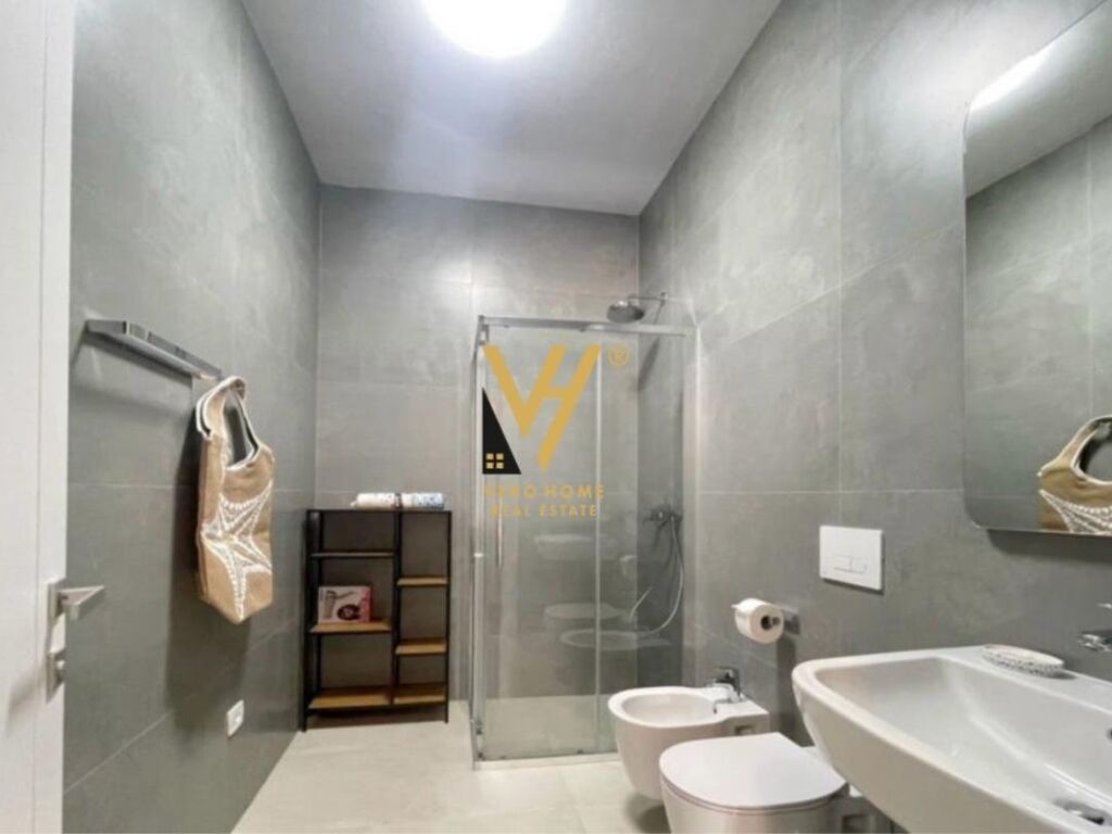 Jepet Apartament 3+1+2 me qera te Liqeni i Thate 143 m2 4