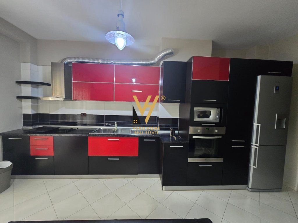 JEPET APARTAMENT 2+1+2 ME QERA TE KOPSHTI BOTANIK 600 EURO 3