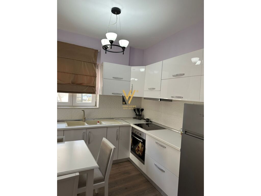 Jepet Apartament 1+1 +post parkimi me qera te Liqeni i Thate 76 m2 4