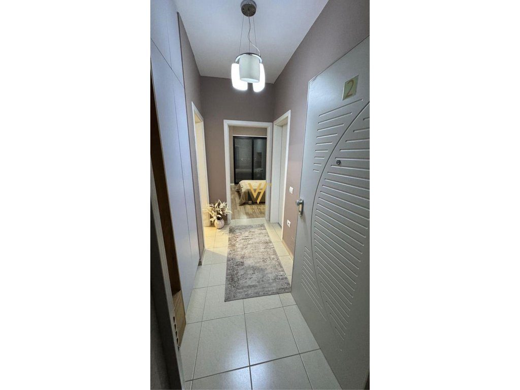 JEPET ZYRE 70 M2 ME QIRA NE ASTIR 1.200 EURO 2