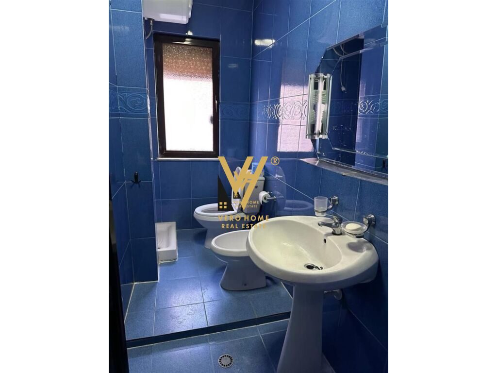 SHITET APARTAMENT 3+1+2 TE ISH BLLOKU 320.000 EURO 4