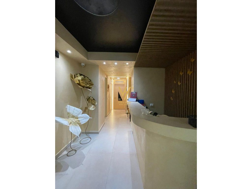 JEPET DYQAN 90 M2 ME QIRA TE RRUGA E DURRESIT 1.800 EURO 2
