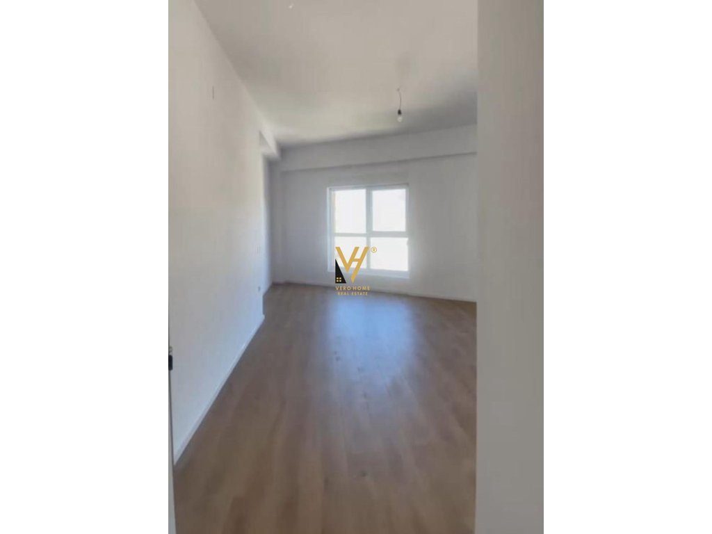 JEPET APARTAMENT 3+1+2+BLK ME QERA NE ALI DEM 600 EURO