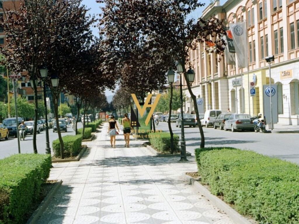 Jepet Zyre me qera te Rruga e Kavajes 35 m2