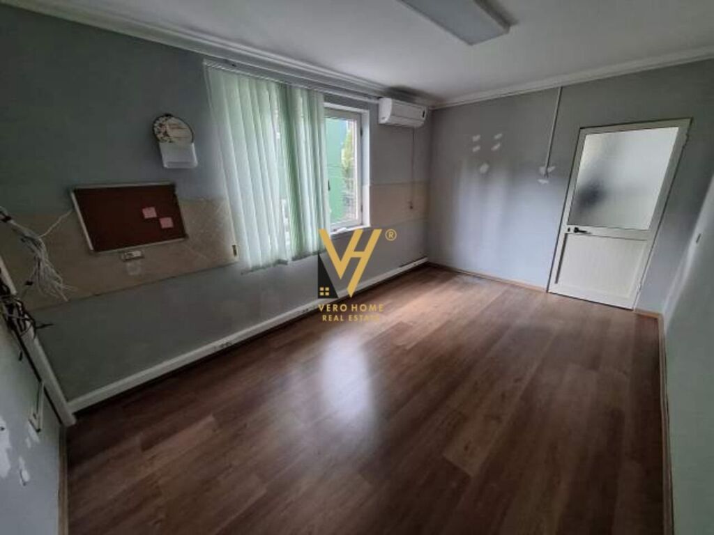 Jepet Godine me qera te Rruga Gramoz Pashko 700 m2 2