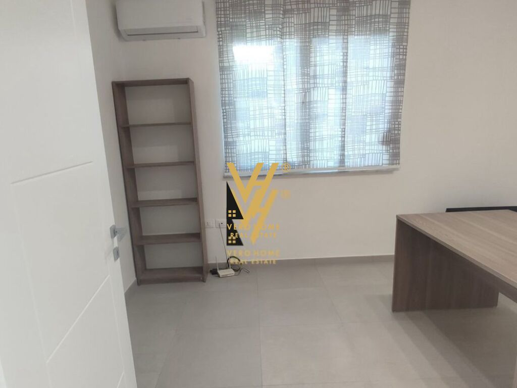 JEPET APARTAMENT 2+1+BLK ME QERA TE RR. MYSLYM SHYRI 700 EURO 3