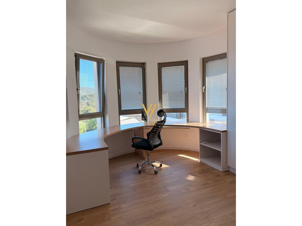 JEPET APARTAMENT 2+1+2+BLK ME QERA NE VLORE 1.500 EURO 4