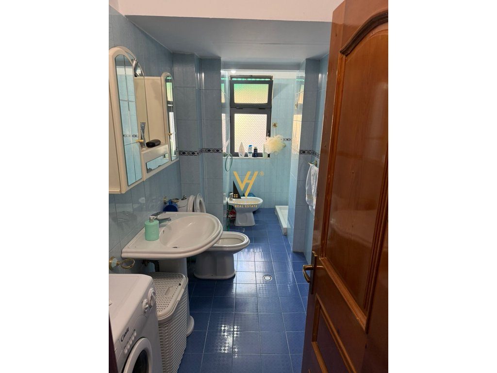 JEPET APARTAMENT 1+1+BLK ME QERA RRUGA E ELBASANIT 50.000 LEKE 4