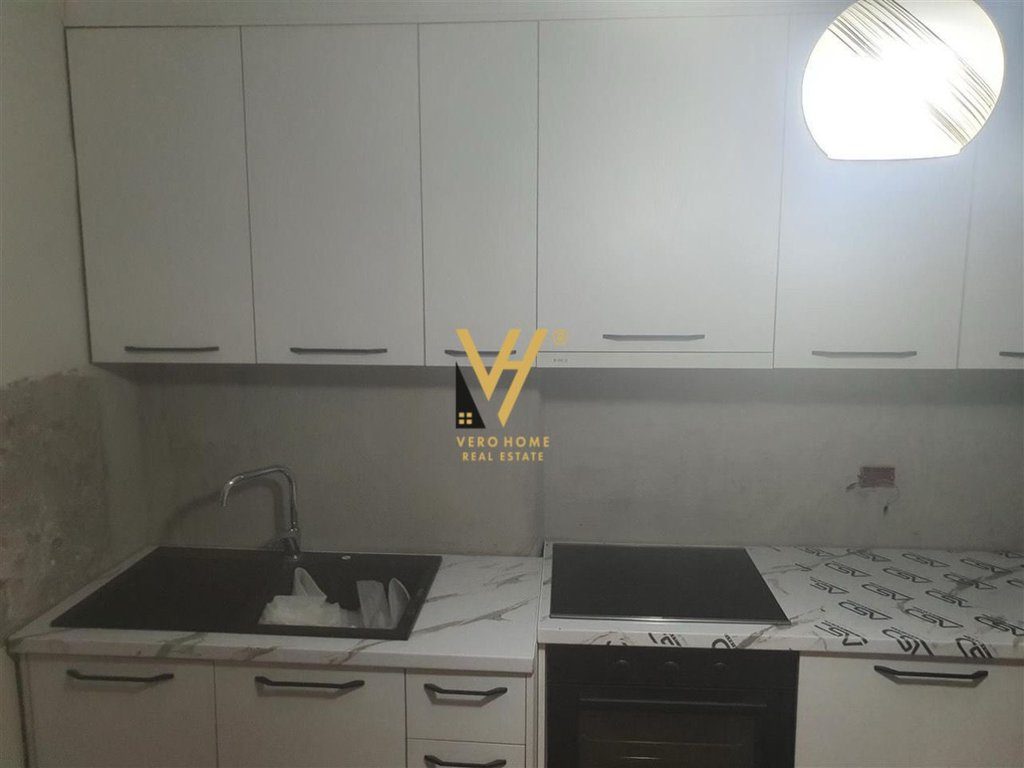 JEPET APARTAMENT 2+1+BLK ME QERA NE BLLOK 750 EURO 3