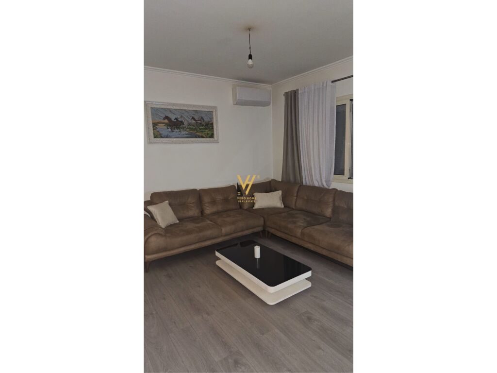 Jepet Apartament 2+1+ballkon me qera te Globi , Rruga e Kavajes 85 m2 4