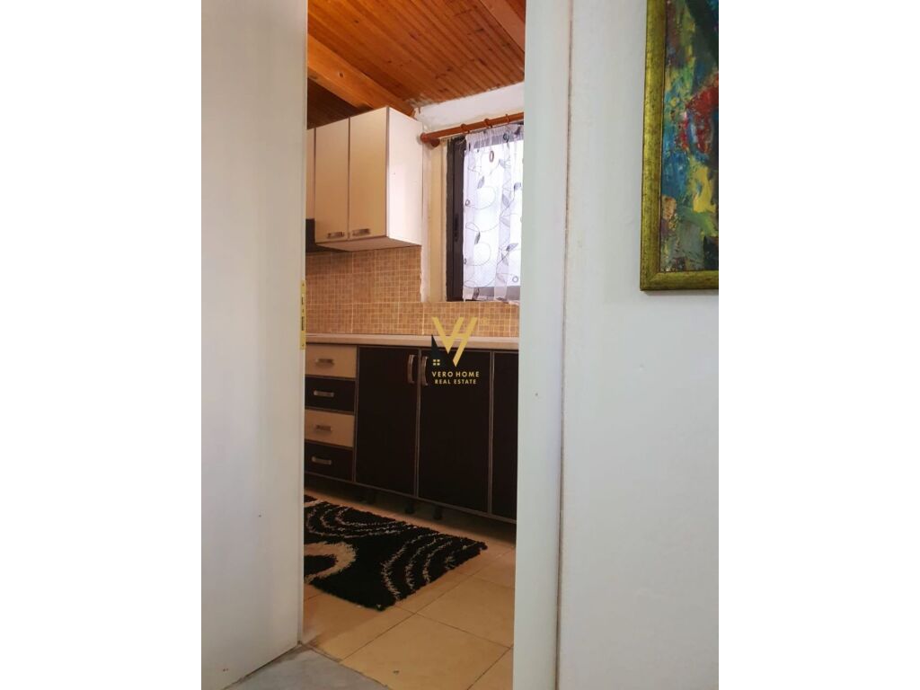 Shitet Apartament 2+1+ballkon te Xhamia e Tabakeve 75 m2 3