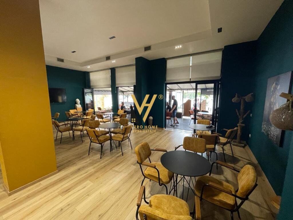 Shitet ambient bar-kafe te Rruga Frosina Plaku 86 m2 3