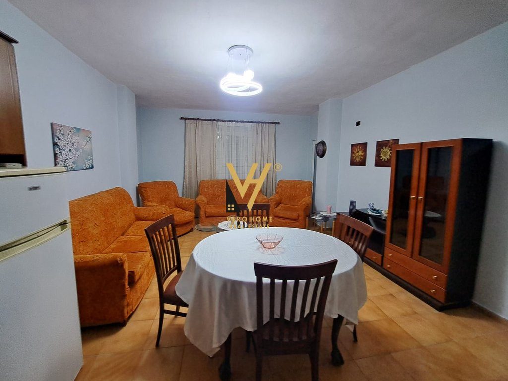 JEPET APARTAMENT 1+1+BLK ME QERA TE RRUGA MYSLYM SHYRI 45.000 LEKE