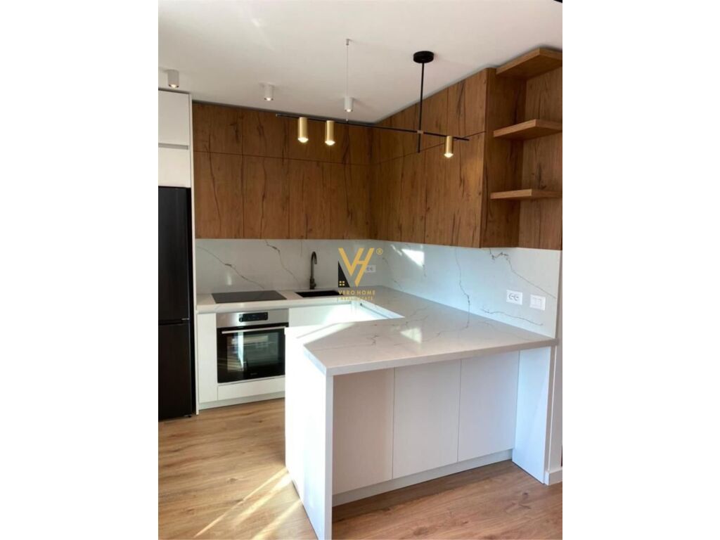Jepet Apartament 2+1+ballkon me qera te Ish Fusha e Aviacionit 82 m2