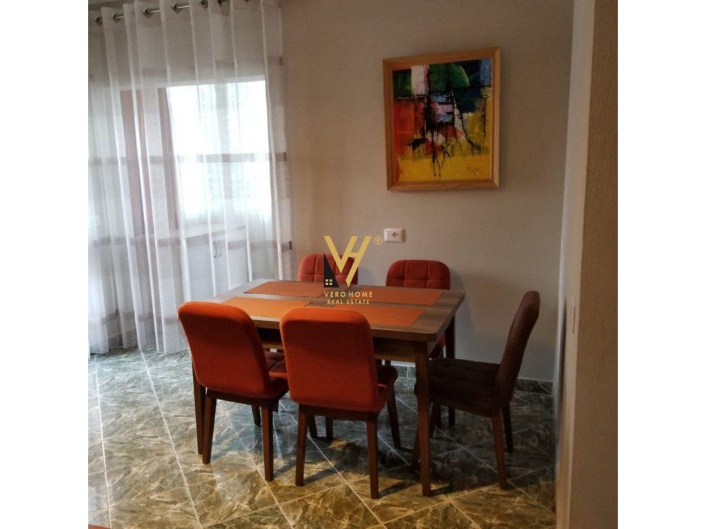 JEPET APARTAMENT 2+1+BLK ME QERA TE MINE PEZA 60.000 LEKE 2