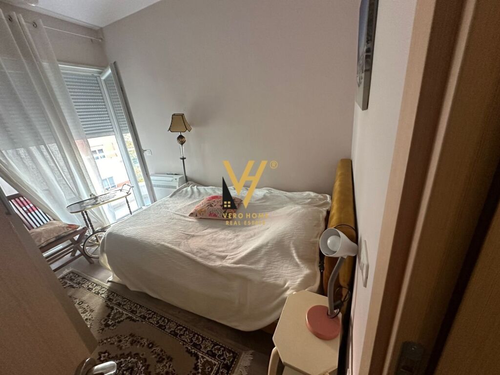 Jepet Apartament 2+1+ballkon me qera te Rruga e Kosovareve 90 m2