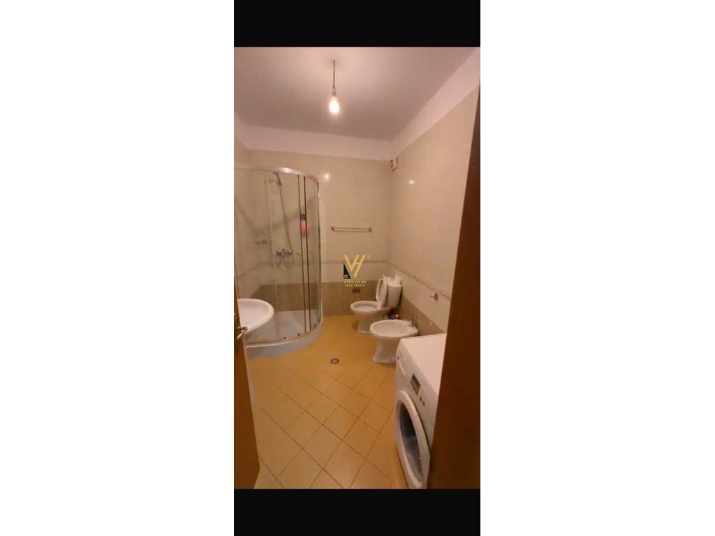 JEPET APARTAMENT 1+1 ME QIRA NE YZBERISHT 40.000 LEKE 4
