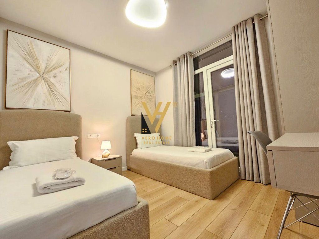 JEPET APARTAMENT 2+1+2+ VERANDE ME QIRA NE BLLOK, FAKULTETI I DREJTESISE 1.300 EURO 4