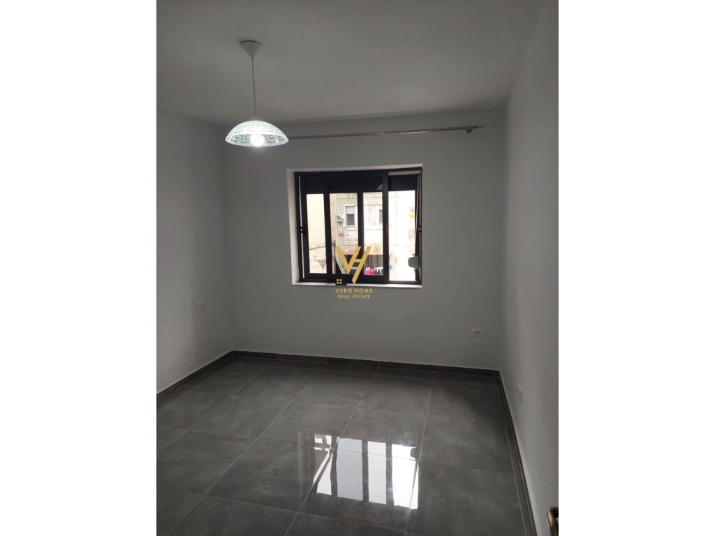 Jepet zyre me qera te Rruga Ndre Mjeda 60 m2 3