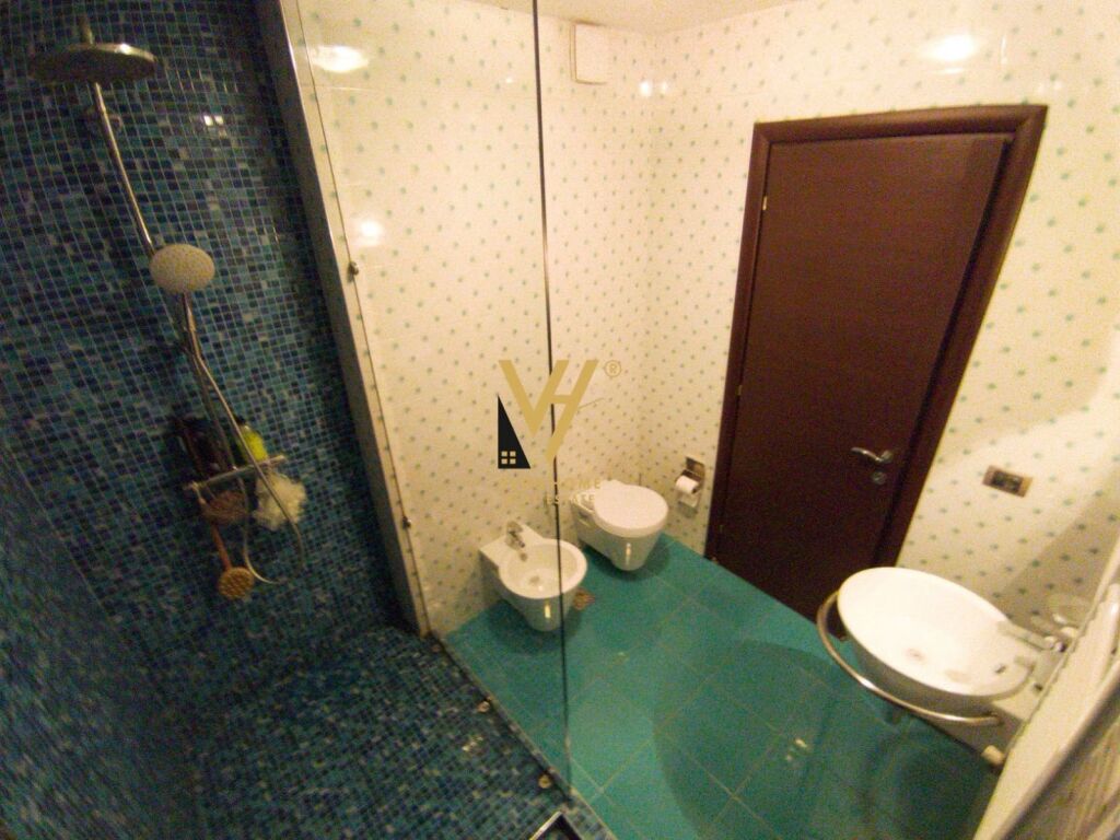 Shitet apartament 3+1+2 te Botaniku 174 m2 4