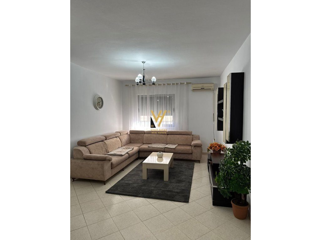 JEPET APARTAMENT 3+1+2 ME QERA TE OSLO NE ASTIR 550 EURO
