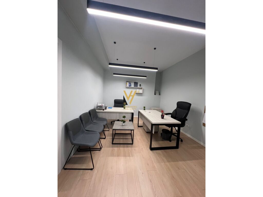 Jepet Zyre me qera te Bulevardi Zogu i Pare 50 m2