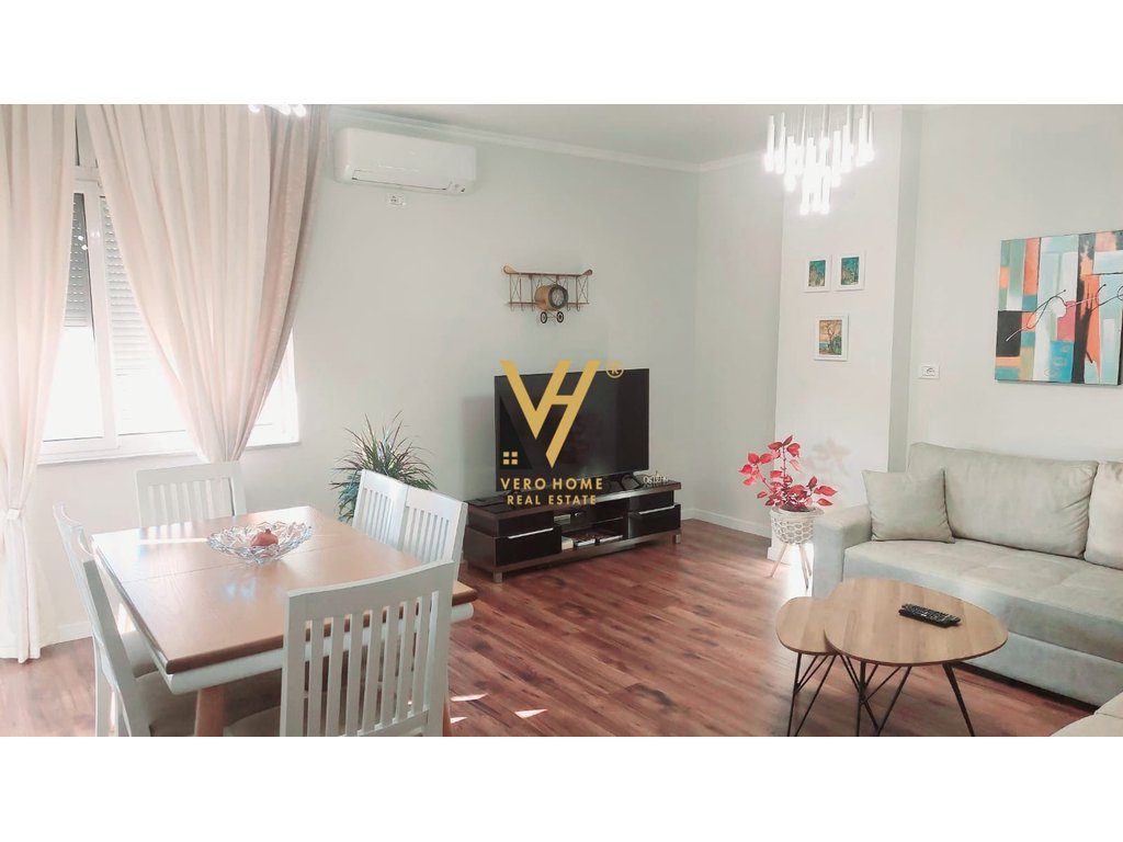JEPET APARTAMENT 2+1 ME QERA NE SELITE 650 EURO 2