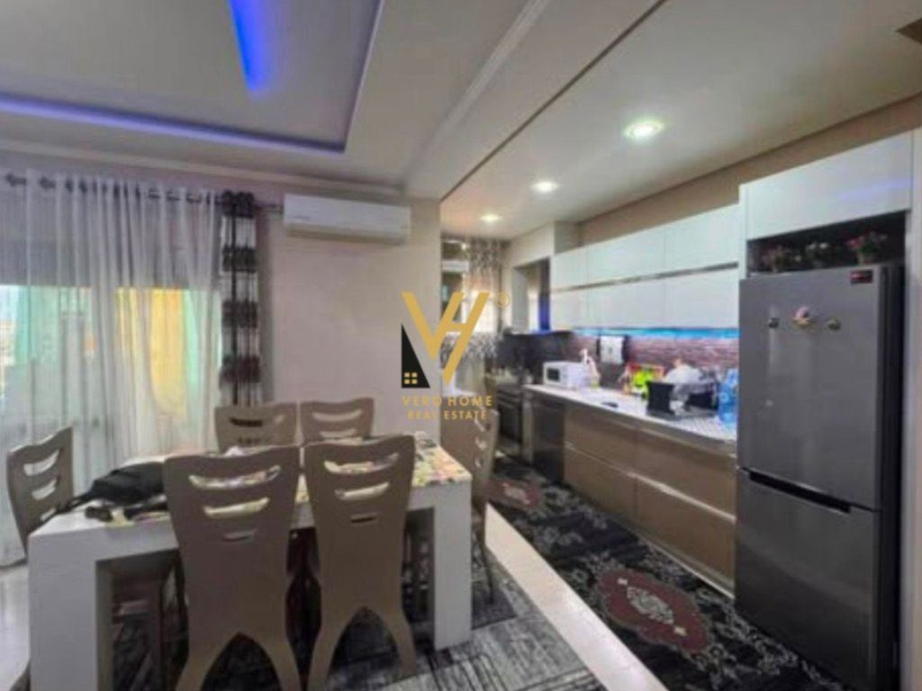 SHITET APARTAMENT 3+1+2+3BLK TE MEZEZ, TOP CHANNEL 250.000 EURO 2