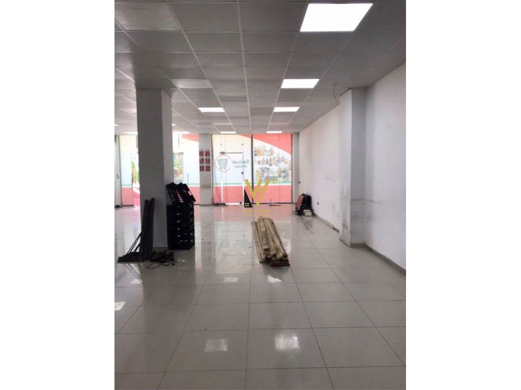 JEPET AMBIENT BIZNESI 220M2 ME QERA NE VAQARR 1.000 EURO 3