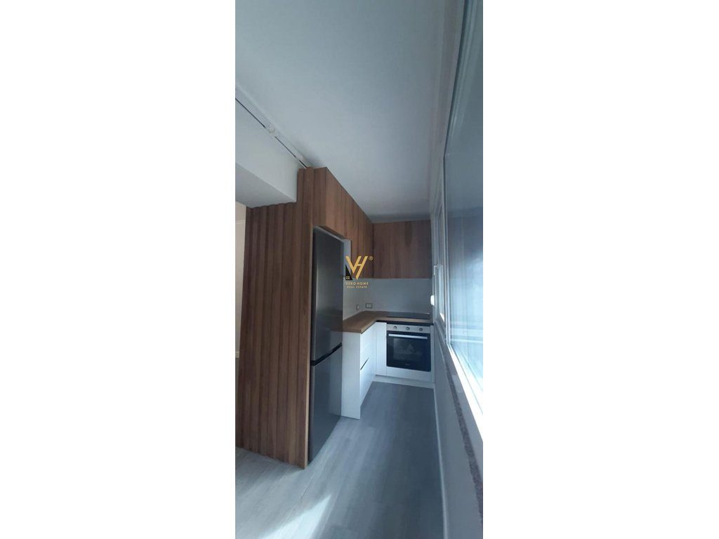 JEPET ZYRE 59 M2 ME QERA TE SHKOLLA E KUQE 500 EURO 4